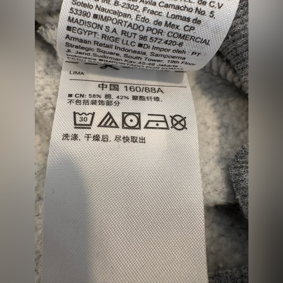 🍁Cozy Grey Old Navy Canada Maple Leaf
Hoodie🍁 Size Small - Picture 6 of 9